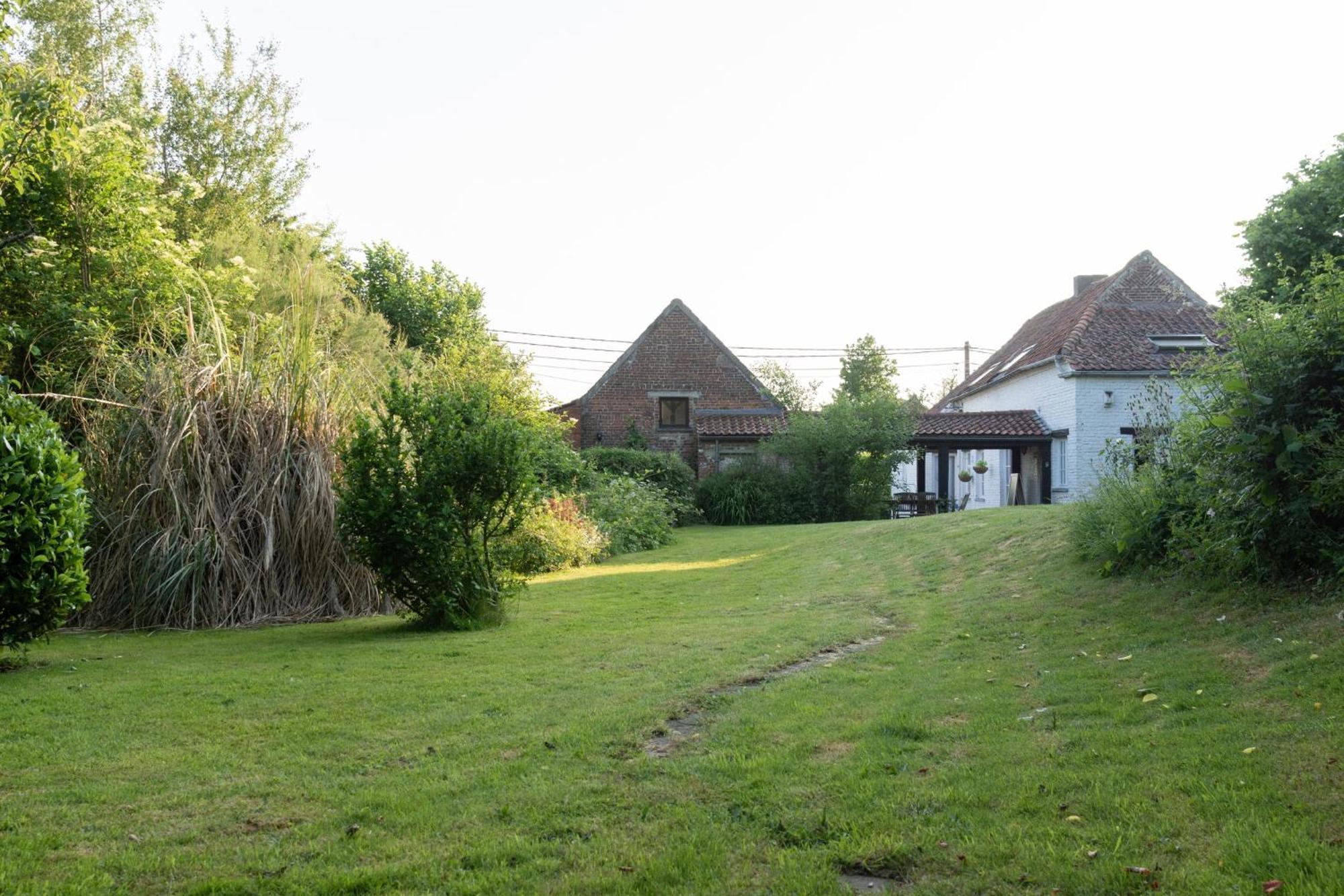 La Bergerie Chambre D'Hotes Leuze-en-Hainaut Exterior photo